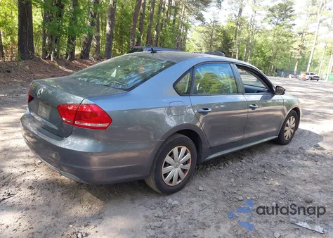 2013 Volkswagen Passat 2.5L S from USA, damaged, VIN 1VWAP7A38DC133589